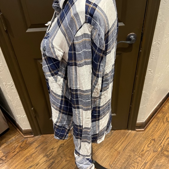 Sanctuary Blue and White Plaid Flannel Button Down Medium - Picture 5 of 6